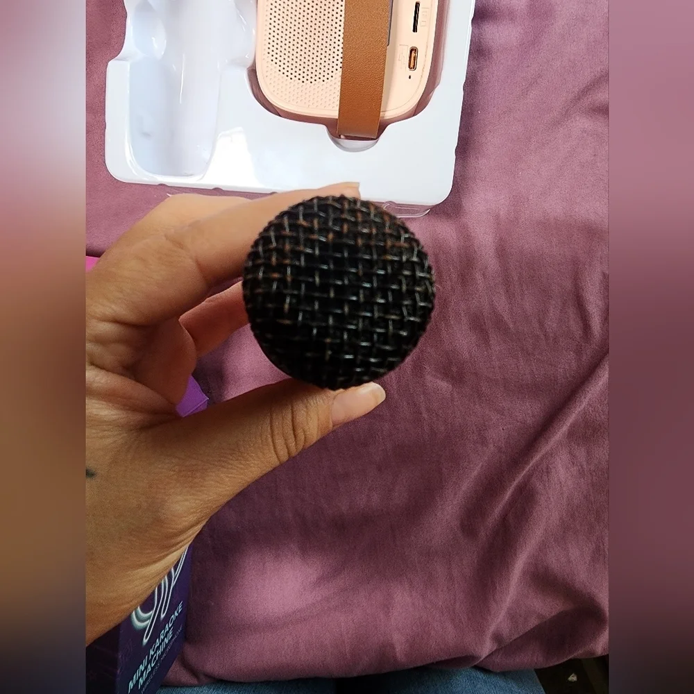 Mini karaoke machine for children and adults - Picture 3 of 5